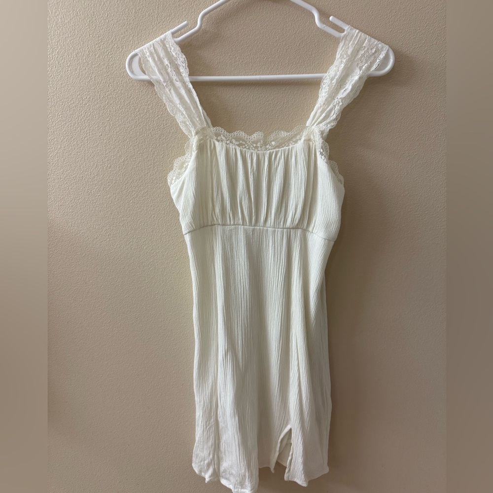 Juniors Cream Lace-Trimmed Dress